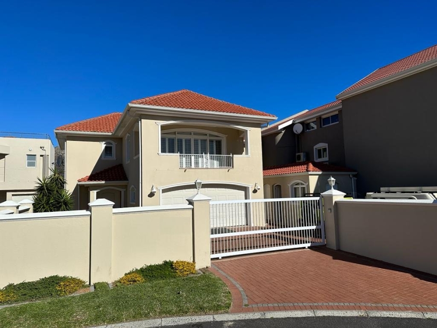 3 Bedroom Property for Sale in Harbour Island Western Cape